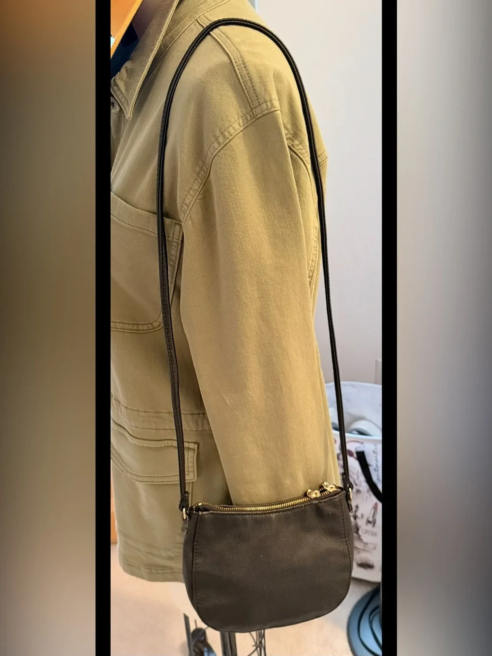 H&M brand color